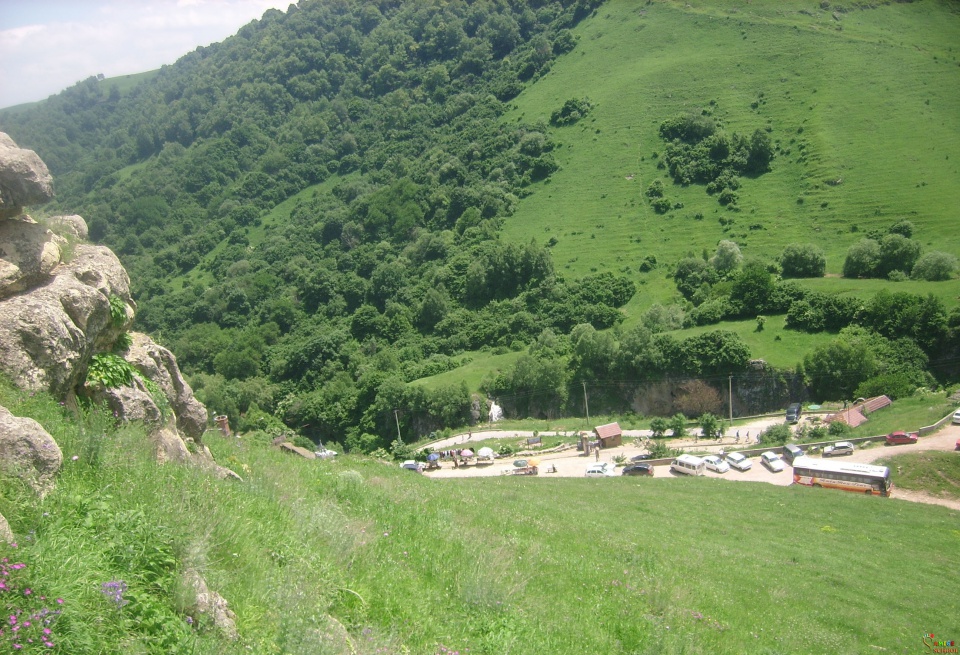 Красный аул. Аул красный Восток Карачаево-Черкесия. Село красный Восток Карачаево Черкесия. Карачаево Черкесия село красный Восток парк. Горы КЧР красный Восток.